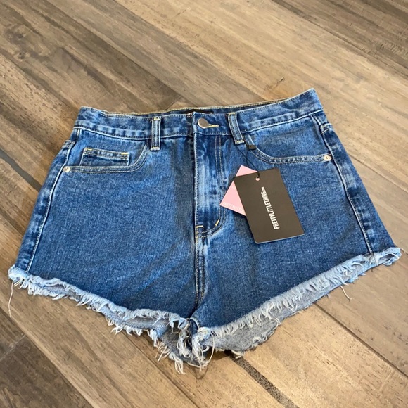 Pretty‎ Little Thing High Rise Jean Shorts Sz UK 8 - Picture 1 of 8